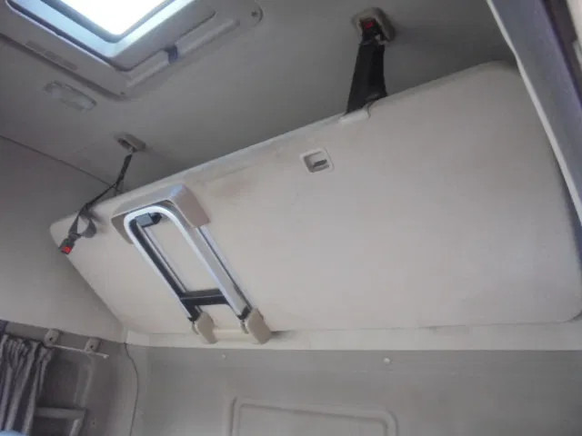 Box truck Scania R400 6X2 VOLUME COMBI + RETARDER: picture 9 Box truck Scania R400 6X2 VOLUME COMBI + RETARDER: picture 9