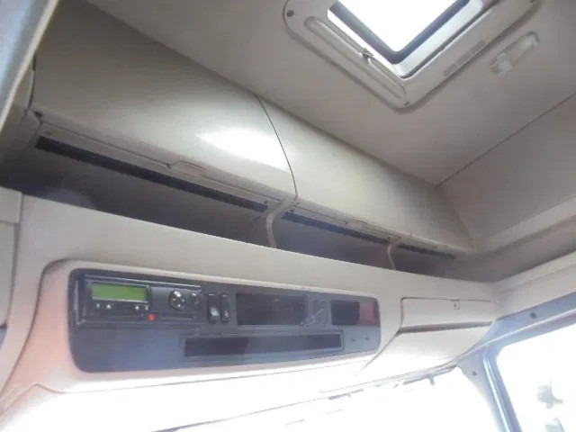 Box truck Scania R400 6X2 VOLUME COMBI + RETARDER: picture 10 Box truck Scania R400 6X2 VOLUME COMBI + RETARDER: picture 10