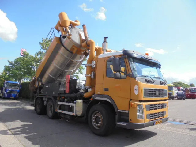 Terberg FM 1450 6X4 - Vacuum truck: picture 3 Terberg FM 1450 6X4 - Vacuum truck: picture 3