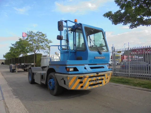 Terberg YT 182 + REGISTRATION - Terminal tractor: picture 3 Terberg YT 182 + REGISTRATION - Terminal tractor: picture 3