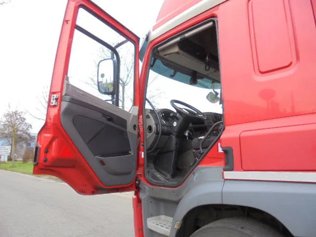 DAF CF 410 52 UNITS IN STOCK - Tractor unit: picture 4 DAF CF 410 52 UNITS IN STOCK - Tractor unit: picture 4