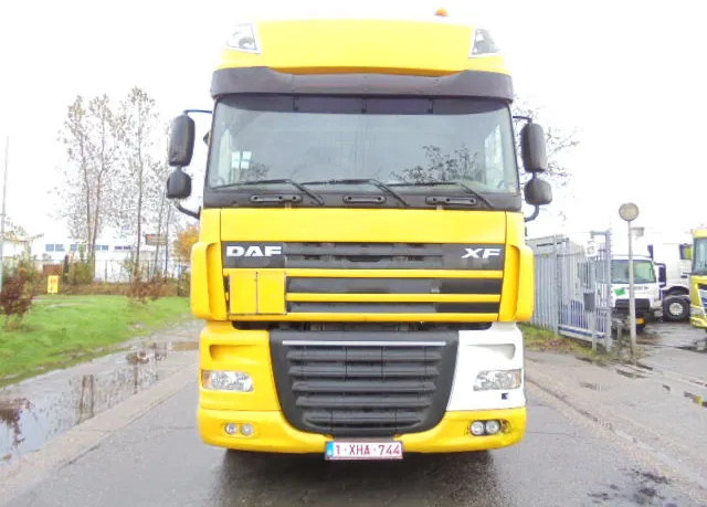 DAF XF 105.410 EURO 5 - Tractor unit: picture 2 DAF XF 105.410 EURO 5 - Tractor unit: picture 2