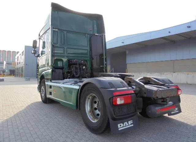 DAF XF 106.460 SUPER SPACE CAB - Tractor unit: picture 5 DAF XF 106.460 SUPER SPACE CAB - Tractor unit: picture 5