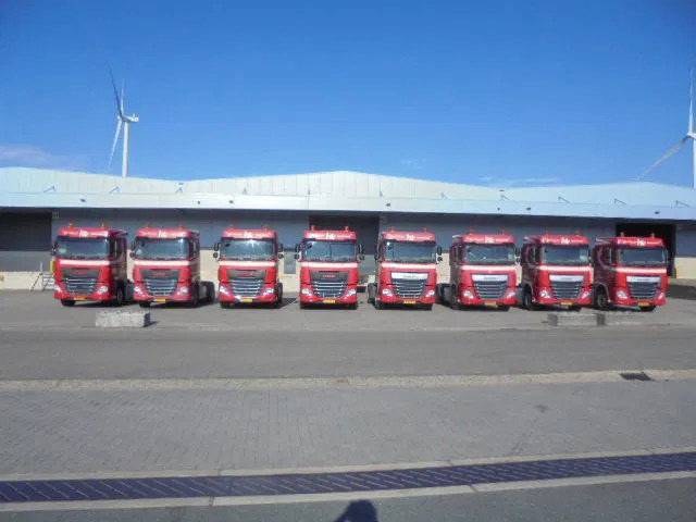 DAF XF 440 6X2 NL TRUCK 15X IN STOCK - Tractor unit: picture 2 DAF XF 440 6X2 NL TRUCK 15X IN STOCK - Tractor unit: picture 2