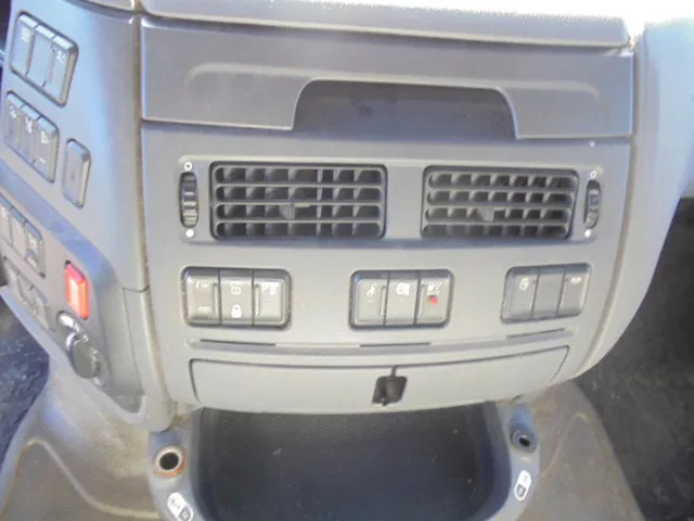 Tractor unit DAF XF 440 6X2 NL TRUCK: picture 16