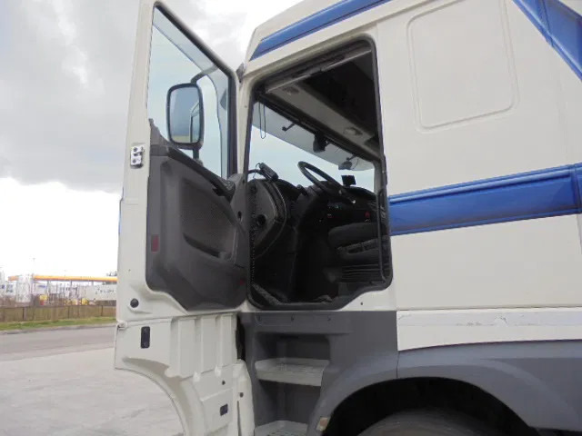Tractor unit DAF XF 440 6X2 NL TRUCK: picture 8