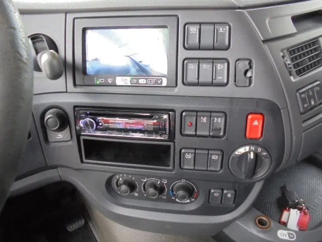 Tractor unit DAF XF 440 SUPER SPACE CAB NL TRUCK: picture 15 Tractor unit DAF XF 440 SUPER SPACE CAB NL TRUCK: picture 15