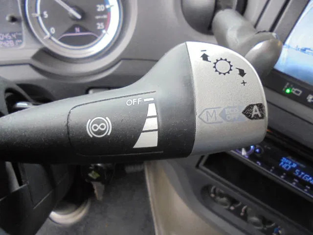 Tractor unit DAF XF 440 SUPER SPACE CAB NL TRUCK: picture 13 Tractor unit DAF XF 440 SUPER SPACE CAB NL TRUCK: picture 13