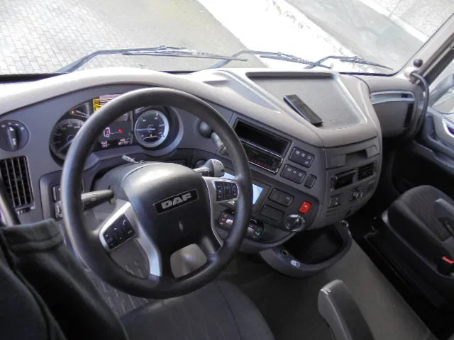 Tractor unit DAF XF 450: picture 10 Tractor unit DAF XF 450: picture 10