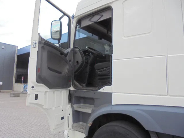 Tractor unit DAF XF 460 FT NL TRUCK: picture 10