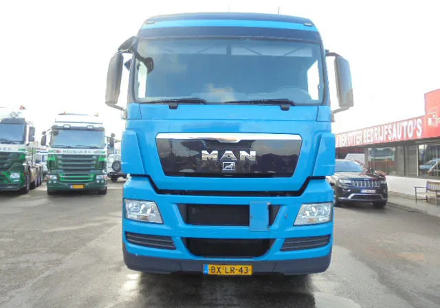 MAN TGA 26.360 26.360 6X2/2 BLS - Tractor unit: picture 2 MAN TGA 26.360 26.360 6X2/2 BLS - Tractor unit: picture 2