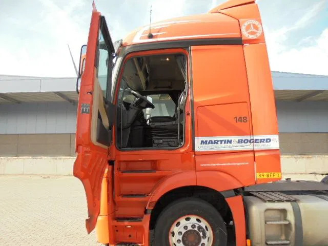 Tractor unit Mercedes-Benz Actros 1840: picture 6