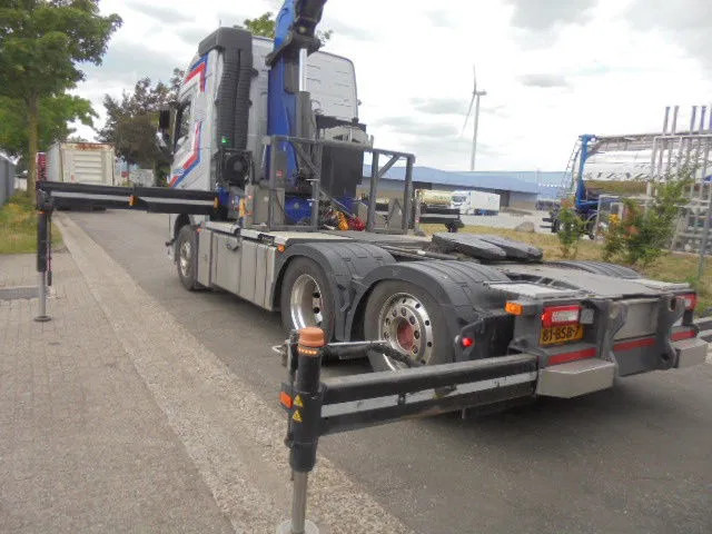 Volvo FH 420 6X2 NL TRUCK - Tractor unit: picture 5 Volvo FH 420 6X2 NL TRUCK - Tractor unit: picture 5