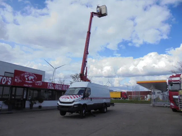 Iveco Daily 70 70C17 - Truck, Crane truck: picture 1 Iveco Daily 70 70C17 - Truck, Crane truck: picture 1