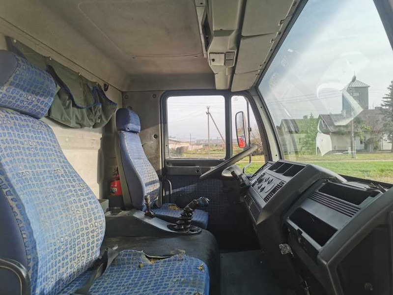 Livestock truck MAN LE 12.189 livestock truck: picture 13