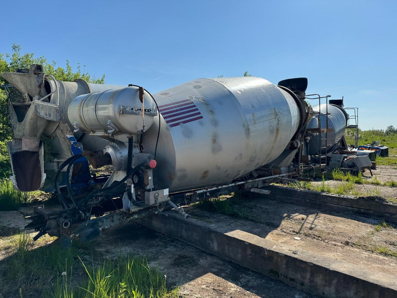 Mercedes-Benz Actros, MAN. 10 x pieces mixer. 9-10 m3 - Concrete mixer truck: picture 2 Mercedes-Benz Actros, MAN. 10 x pieces mixer. 9-10 m3 - Concrete mixer truck: picture 2