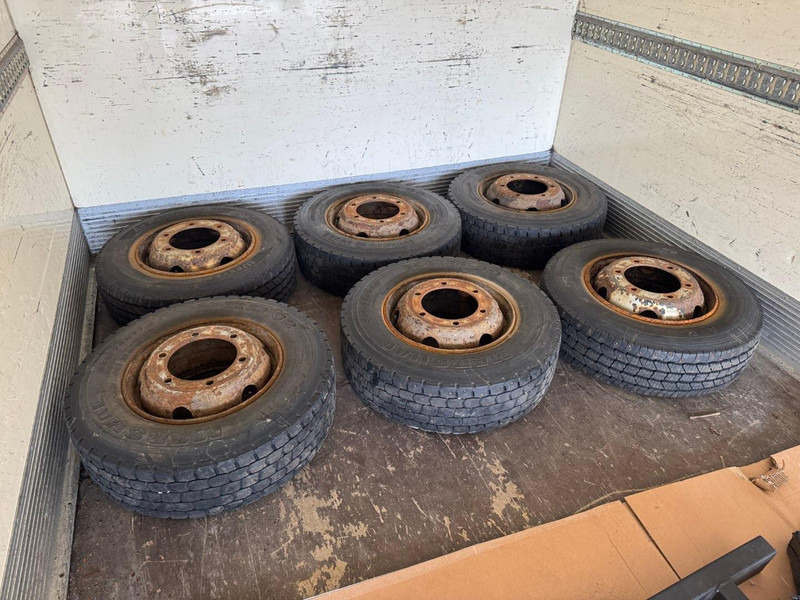 Box truck Mercedes-Benz Atego 1018: picture 17