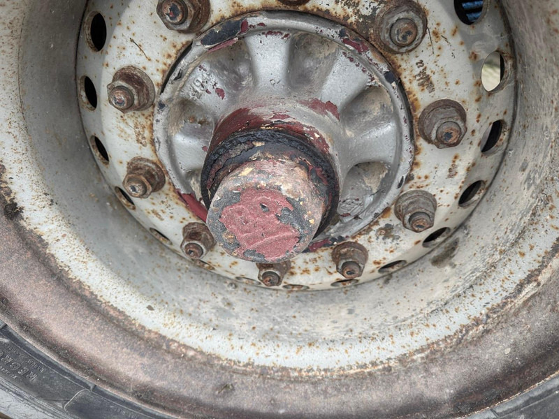 Tanker semi-trailer NORDTANK, 24000 L, SPRING-SPRING: picture 10 Tanker semi-trailer NORDTANK, 24000 L, SPRING-SPRING: picture 10