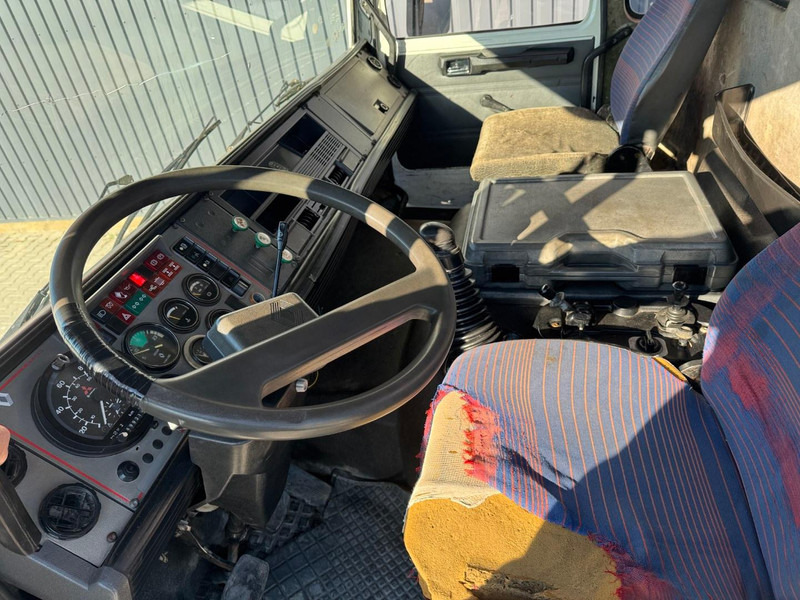 Renault G300 - Tipper: picture 5 Renault G300 - Tipper: picture 5