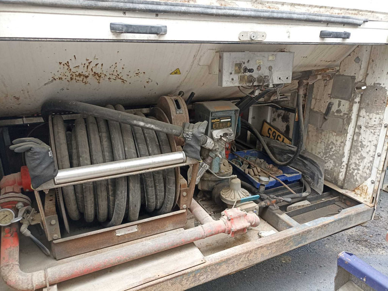 ACERBI Eurotechnika 41490 Spring-Spring. gas tank trailer - Semi-trailer: picture 4 ACERBI Eurotechnika 41490 Spring-Spring. gas tank trailer - Semi-trailer: picture 4