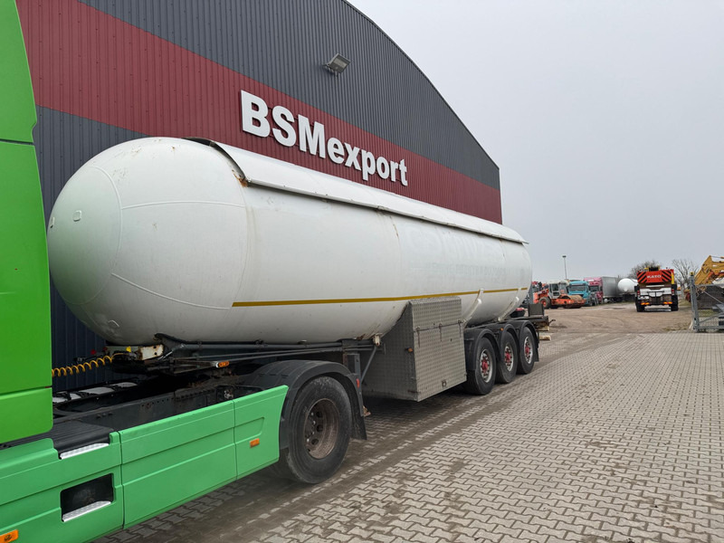 ROBINE BARNEUD, 47781 liter + meter + pump - Semi-trailer: picture 1 ROBINE BARNEUD, 47781 liter + meter + pump - Semi-trailer: picture 1