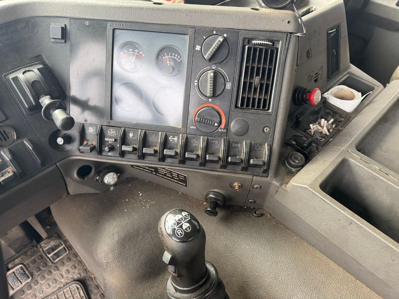 Vacuum truck Volvo FL 10, 13200 liter: picture 8