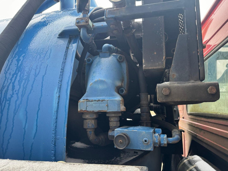 Vacuum truck Volvo FL 10, 13200 liter: picture 17
