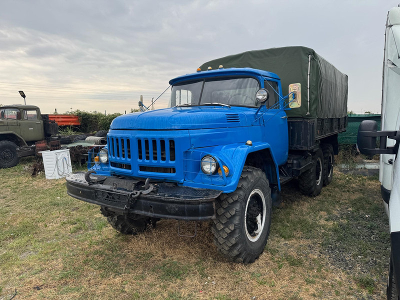 ZIL 131, 6x6 low mileage - Curtain side truck: picture 1 ZIL 131, 6x6 low mileage - Curtain side truck: picture 1