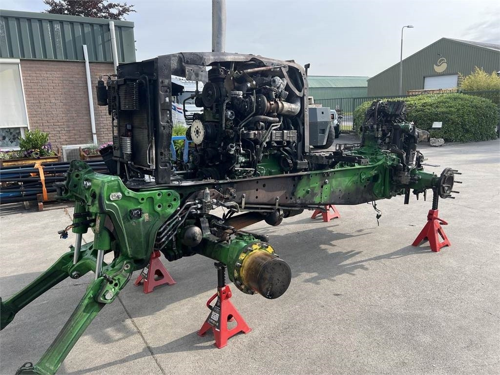 John Deere 6130r - Farm tractor: picture 1 John Deere 6130r - Farm tractor: picture 1