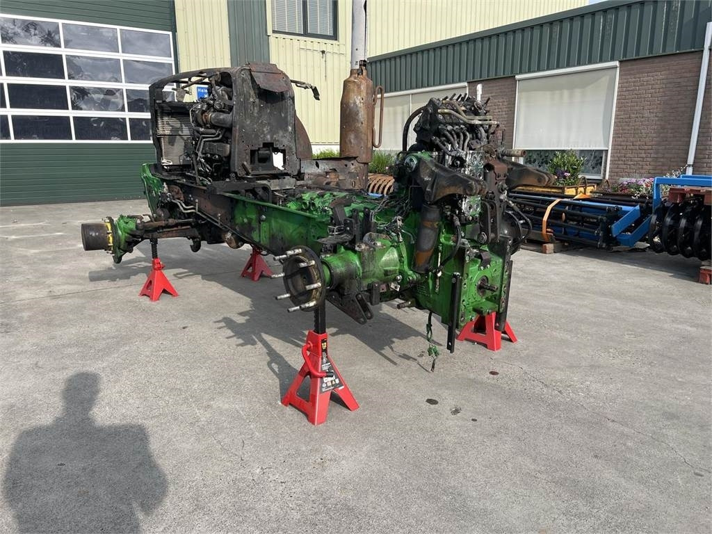 John Deere 6130r - Farm tractor: picture 2 John Deere 6130r - Farm tractor: picture 2