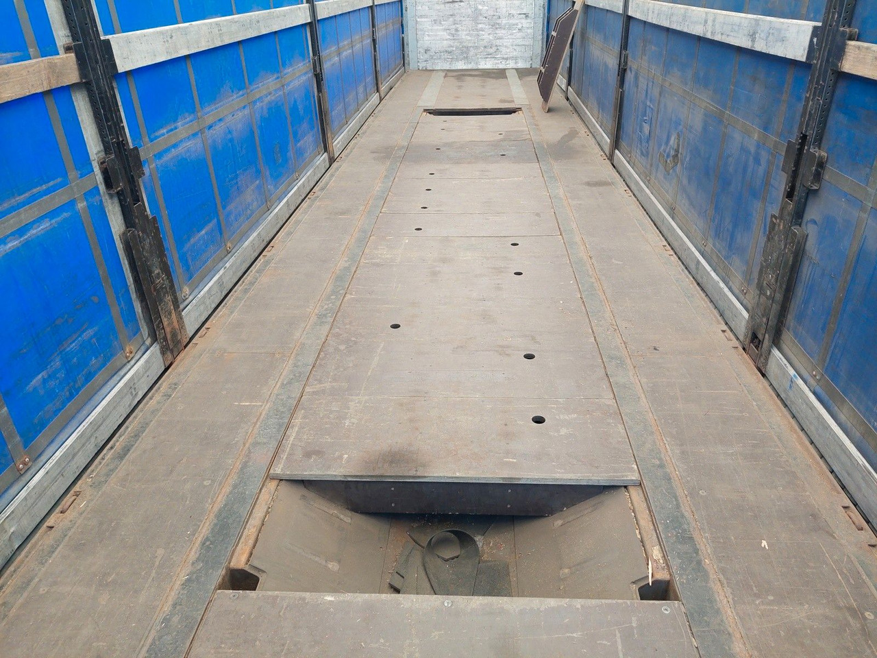 Curtainsider semi-trailer Kögel S24-1 C2V Standard Coil Mulde: picture 9 Curtainsider semi-trailer Kögel S24-1 C2V Standard Coil Mulde: picture 9