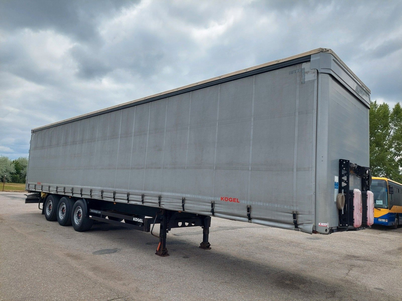 Kögel SNCC24 Standard Coil Mulde - Curtainsider semi-trailer: picture 2 Kögel SNCC24 Standard Coil Mulde - Curtainsider semi-trailer: picture 2
