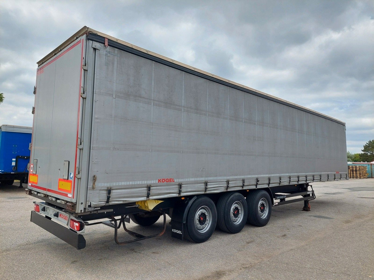 Kögel SNCC24 Standard Coil Mulde - Curtainsider semi-trailer: picture 4 Kögel SNCC24 Standard Coil Mulde - Curtainsider semi-trailer: picture 4