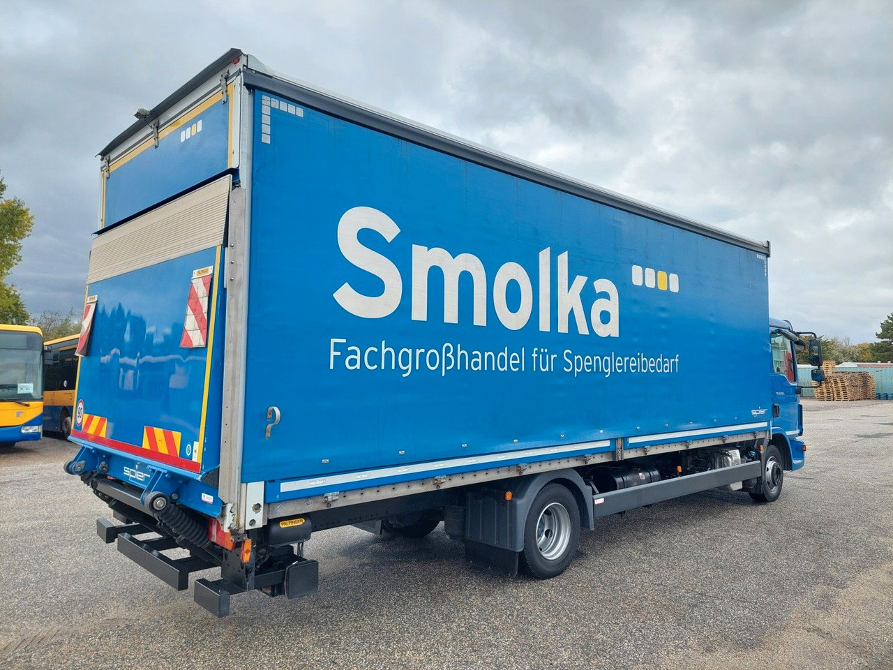 MAN TGL 12.250 BL 4x2 - Curtain side truck: picture 4 MAN TGL 12.250 BL 4x2 - Curtain side truck: picture 4