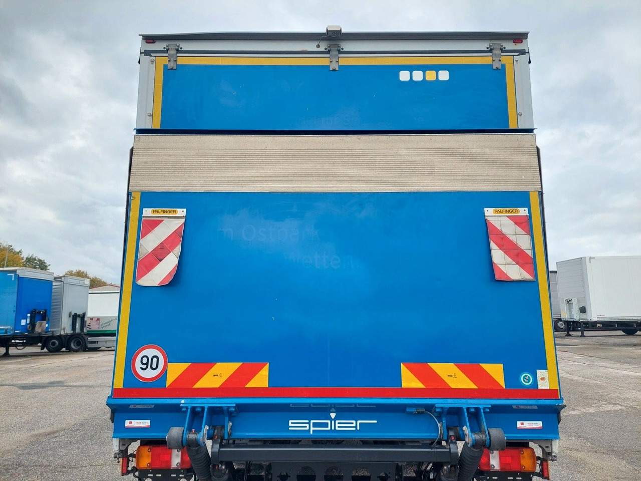 MAN TGL 12.250 BL 4x2 - Curtain side truck: picture 5 MAN TGL 12.250 BL 4x2 - Curtain side truck: picture 5