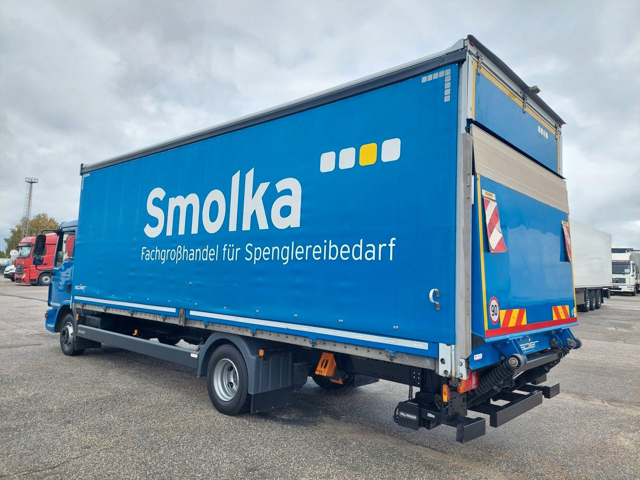 MAN TGL 12.250 BL 4x2 - Curtain side truck: picture 3 MAN TGL 12.250 BL 4x2 - Curtain side truck: picture 3