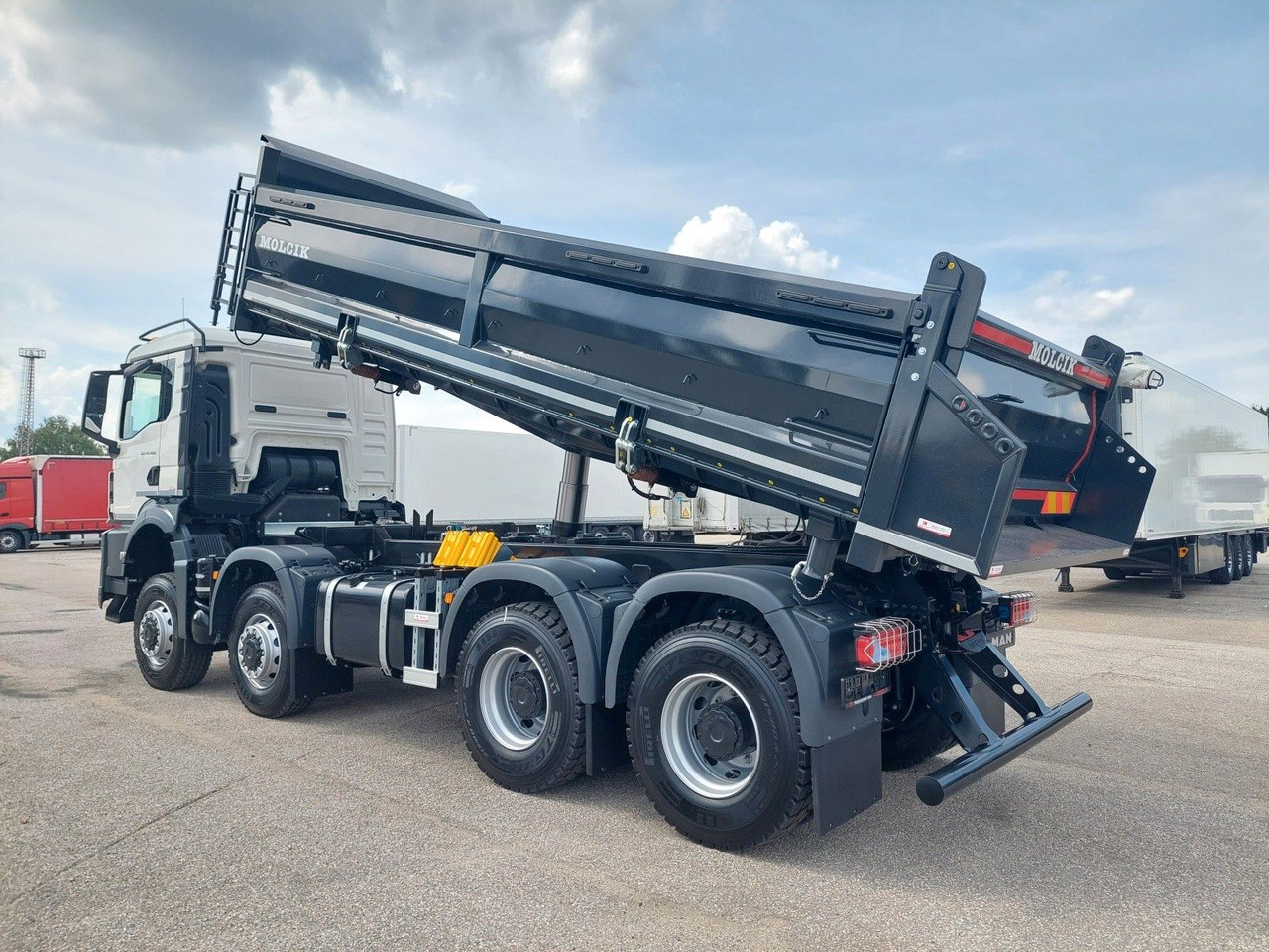 MAN TGS 41.520 8X6 BB CH - Tipper: picture 3 MAN TGS 41.520 8X6 BB CH - Tipper: picture 3