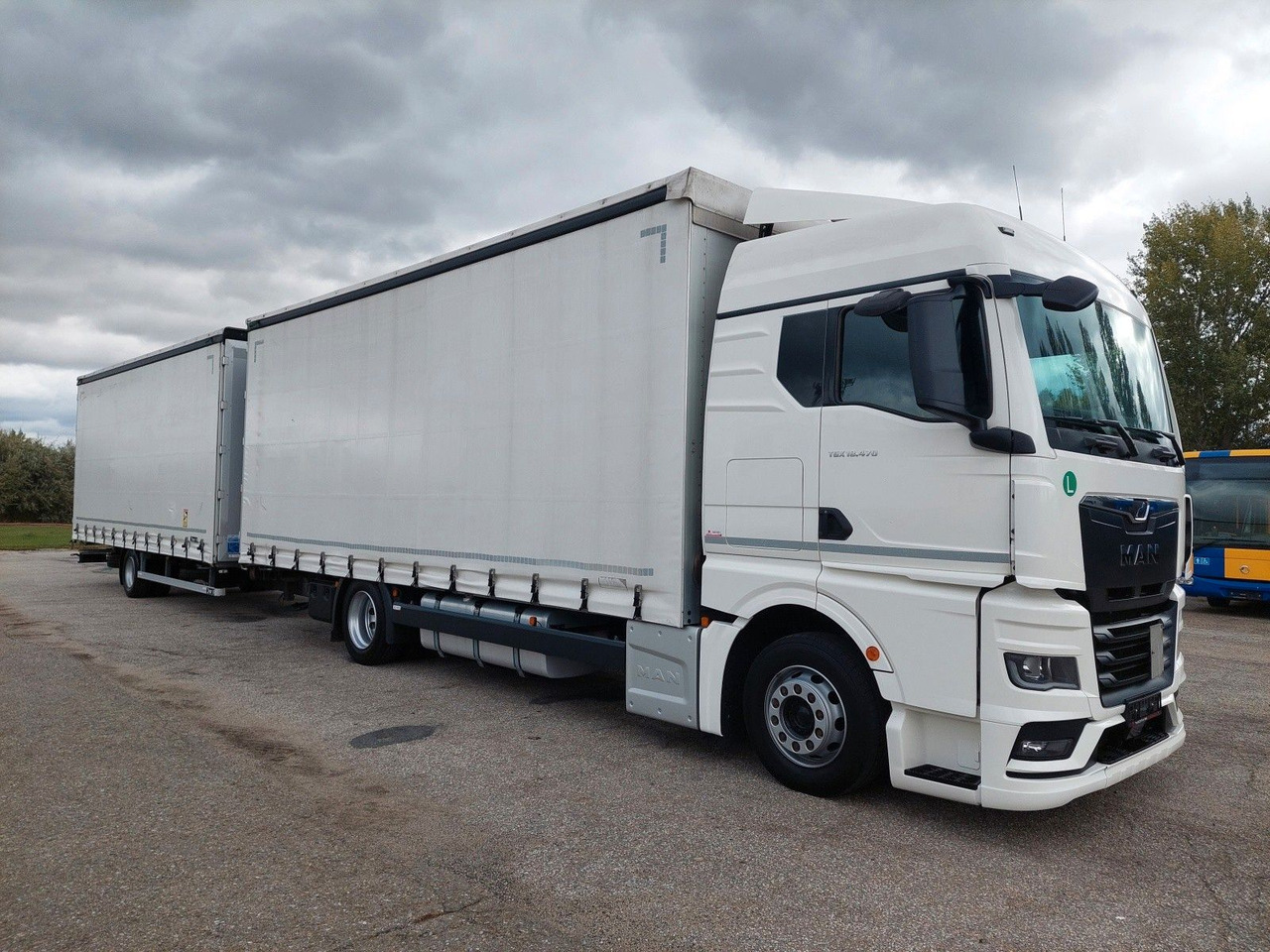 MAN TGX 18.470 LL + Gniotpol G-4080 120 m3 Durchbar - Curtain side truck: picture 2 MAN TGX 18.470 LL + Gniotpol G-4080 120 m3 Durchbar - Curtain side truck: picture 2