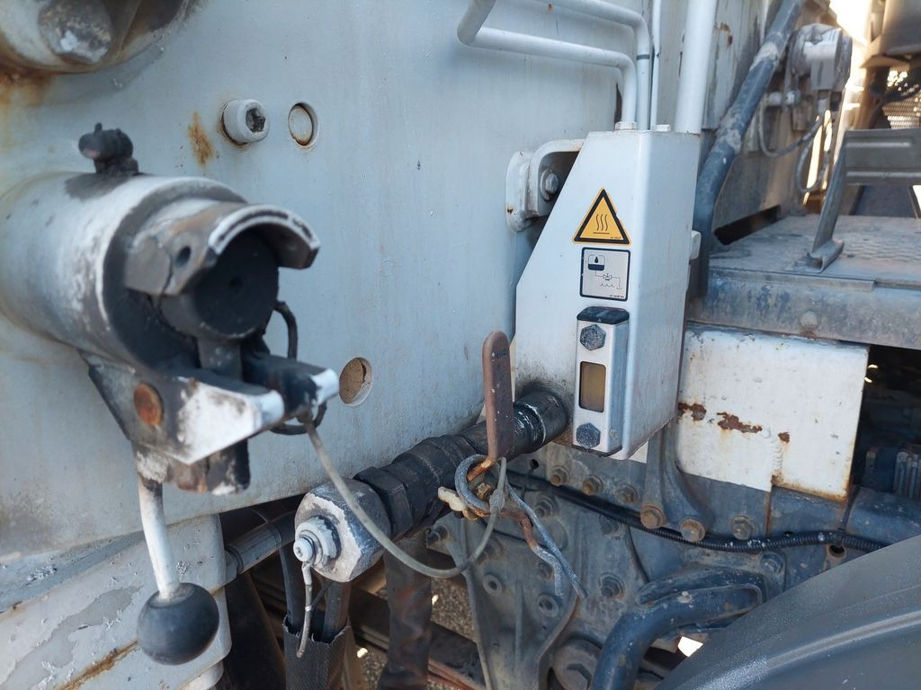 Mixer pump truck Mercedes-Benz Actros 4141 BB Putzmeister M24-3: picture 19