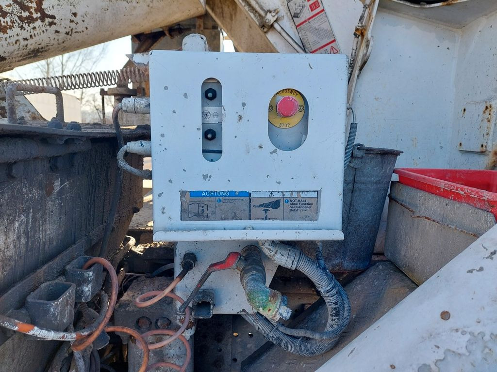 Mixer pump truck Mercedes-Benz Actros 4141 BB Putzmeister M24-3: picture 16