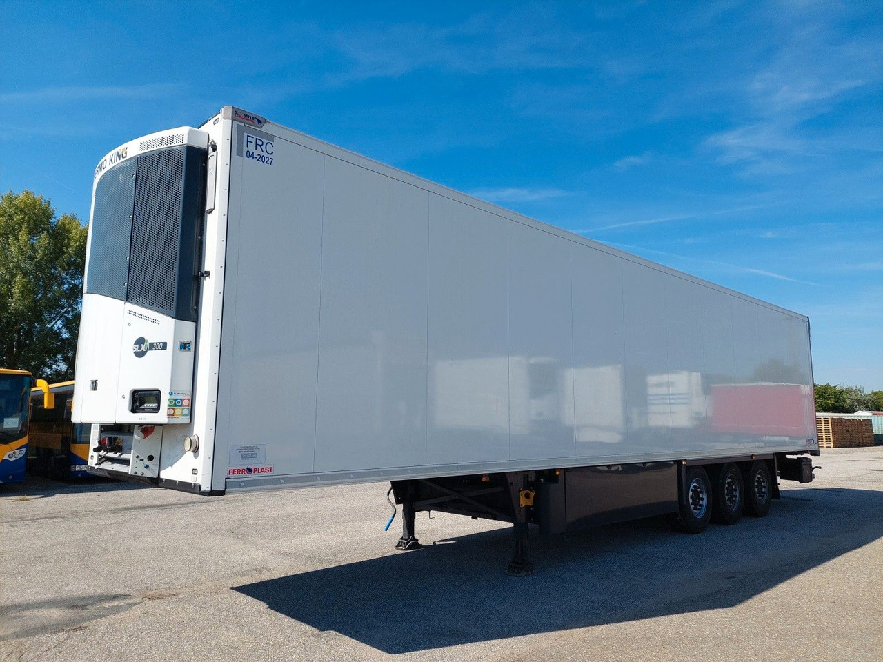 Schmitz Cargobull SKO24 ThermoKing SLXi 300 - Refrigerated semi-trailer: picture 1 Schmitz Cargobull SKO24 ThermoKing SLXi 300 - Refrigerated semi-trailer: picture 1