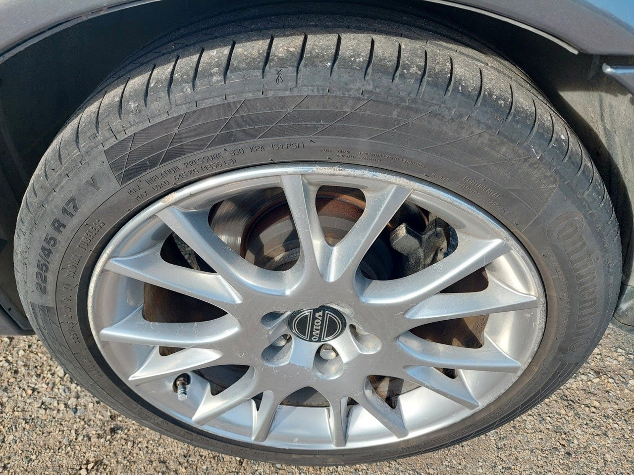 Convertible Volvo C70 Cabriolet 2.4 T: picture 21 Convertible Volvo C70 Cabriolet 2.4 T: picture 21