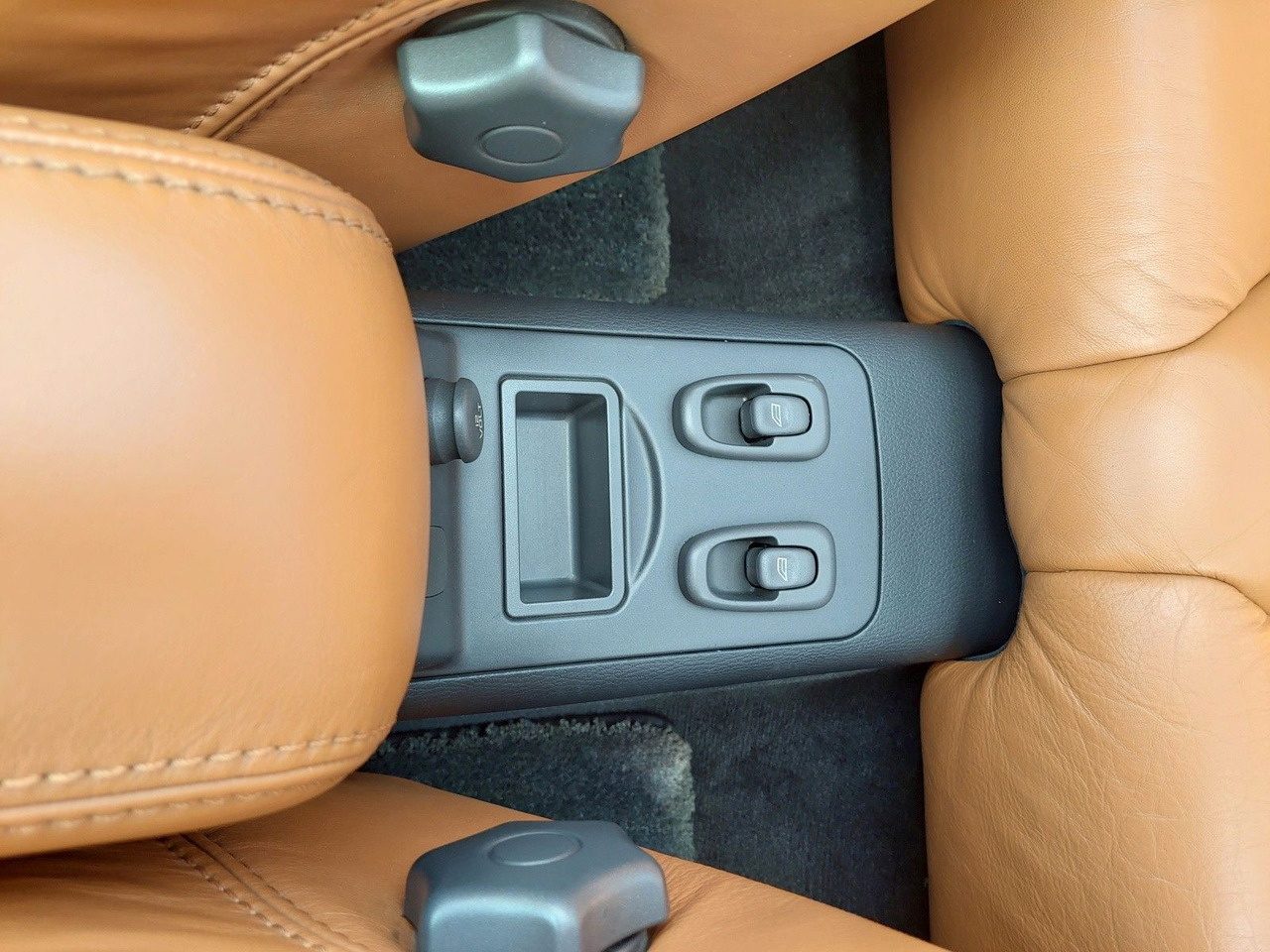 Convertible Volvo C70 Cabriolet 2.4 T: picture 36 Convertible Volvo C70 Cabriolet 2.4 T: picture 36