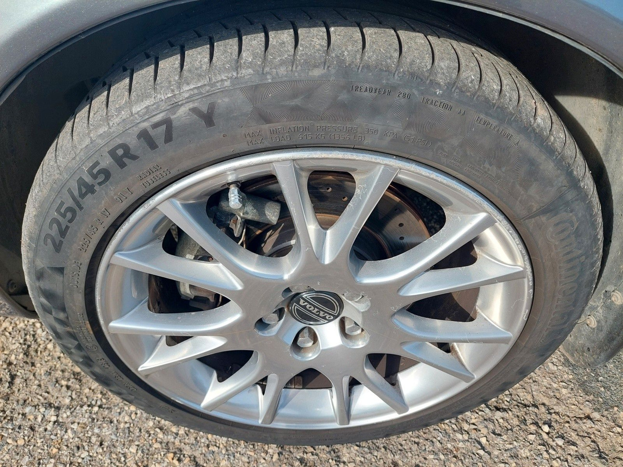 Convertible Volvo C70 Cabriolet 2.4 T: picture 17 Convertible Volvo C70 Cabriolet 2.4 T: picture 17