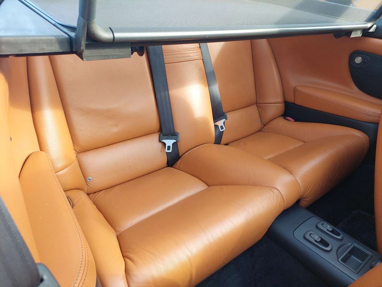 Convertible Volvo C70 Cabriolet 2.4 T: picture 28 Convertible Volvo C70 Cabriolet 2.4 T: picture 28