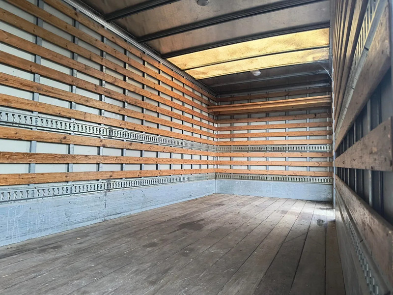 Box truck Iveco Stralis 310 CASE + D'HOLLANDIA 1500 KG - 224125 KM: picture 7