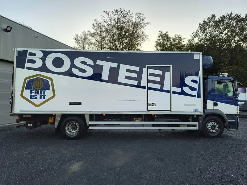 MAN TGM 18.250 2 COMPARTMENTS - 2000KG TAIL LIFT - PROBLEM COOLING UNIT - Refrigerated truck: picture 4 MAN TGM 18.250 2 COMPARTMENTS - 2000KG TAIL LIFT - PROBLEM COOLING UNIT - Refrigerated truck: picture 4