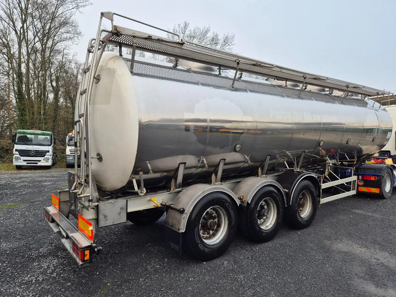 Magyar 30500L INSULATED INOX TANK - 4 COMP - Tanker semi-trailer: picture 5 Magyar 30500L INSULATED INOX TANK - 4 COMP - Tanker semi-trailer: picture 5