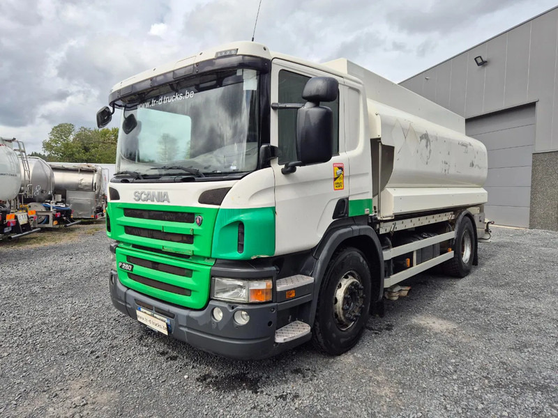 Scania P280 FUEL / CARBURANT 14000L - 5 COMP - RETARDER - Tanker truck: picture 1 Scania P280 FUEL / CARBURANT 14000L - 5 COMP - RETARDER - Tanker truck: picture 1
