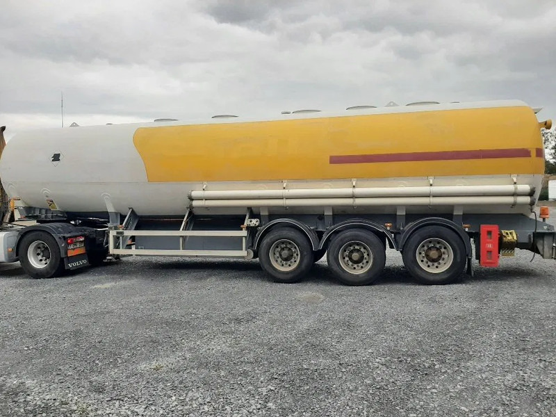 Stokota FUEL TANK 42000 L - 5 COMPARTMENTS - Tanker semi-trailer: picture 4 Stokota FUEL TANK 42000 L - 5 COMPARTMENTS - Tanker semi-trailer: picture 4